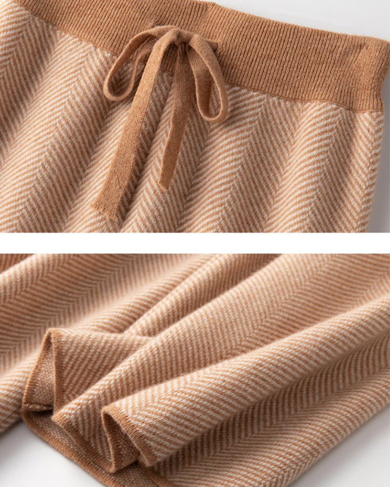 PANTALONI DRITTI IN MERINO CON CORDONCINI