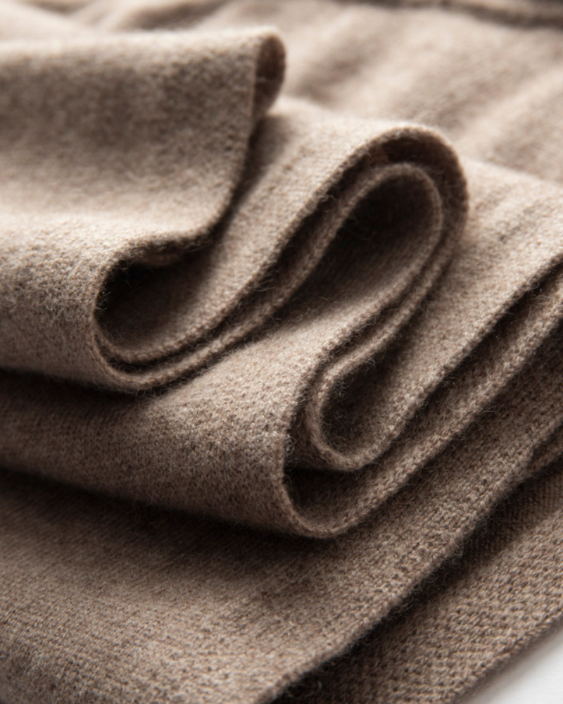 SCIALLE AVVOLGENTE IN CASHMERE