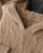 FELPA CON CAPPUCCIO IN CASHMERE A TRECCE